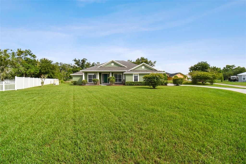 For Sale: $631,000 (4 beds, 2 baths, 2341 Square Feet)