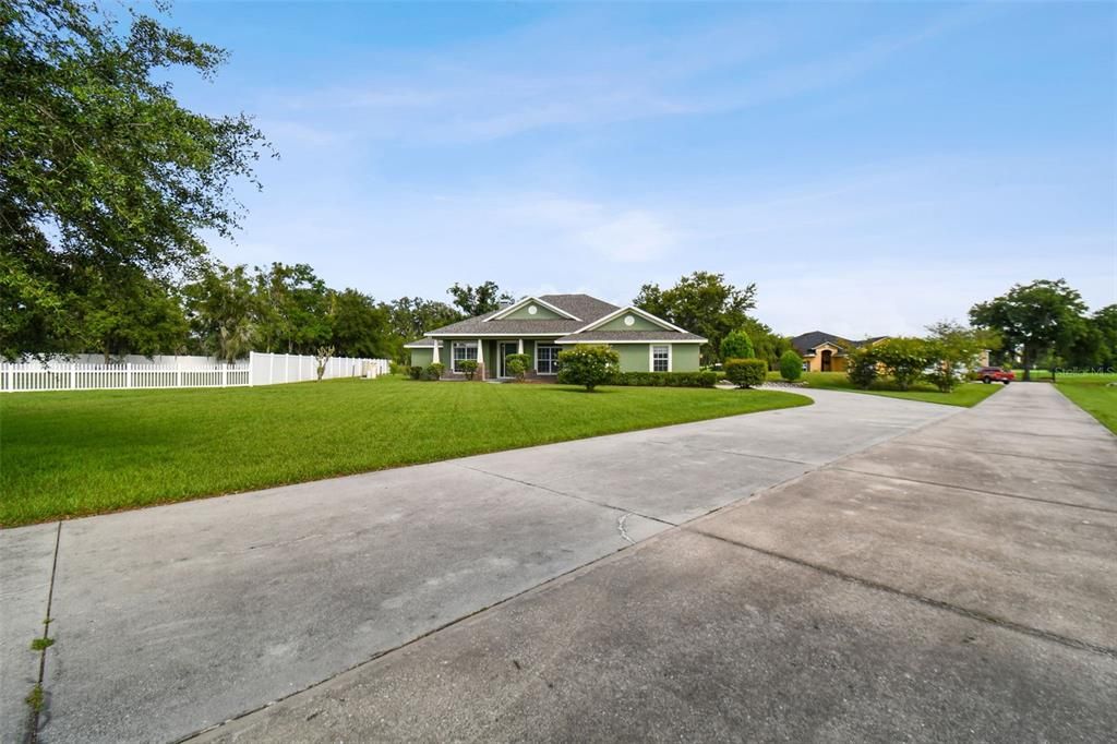 For Sale: $631,000 (4 beds, 2 baths, 2341 Square Feet)