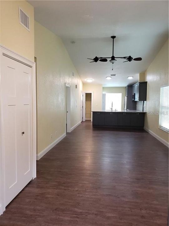For Rent: $2,100 (2 beds, 2 baths, 1109 Square Feet)