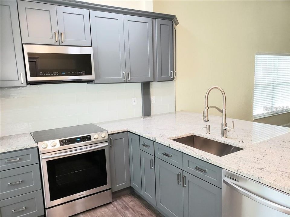 For Rent: $2,100 (2 beds, 2 baths, 1109 Square Feet)