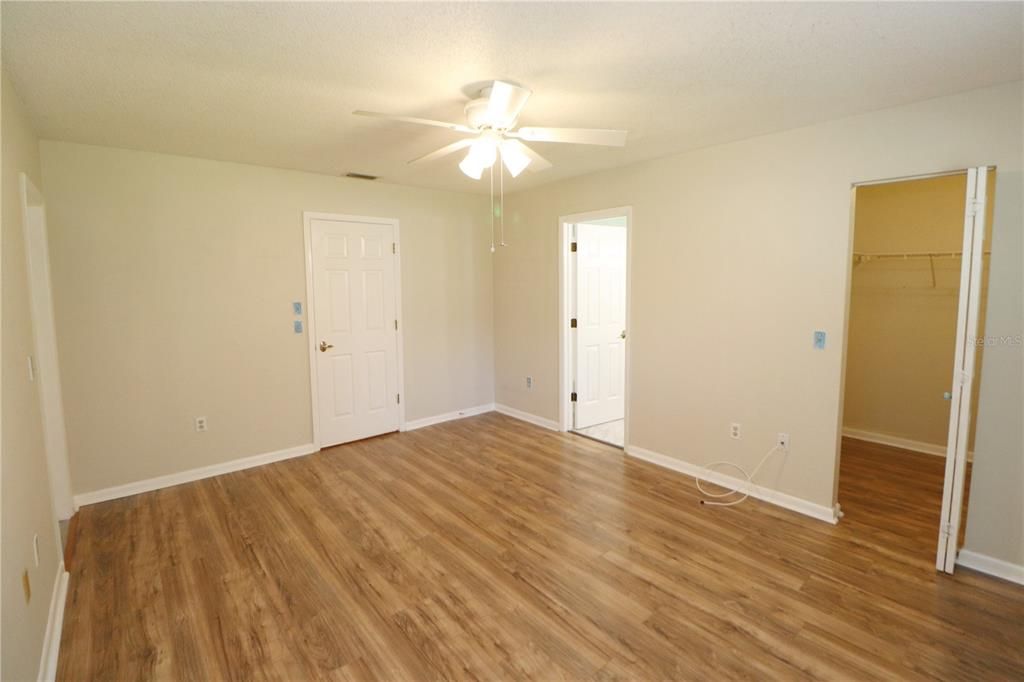 For Sale: $325,000 (3 beds, 2 baths, 1490 Square Feet)