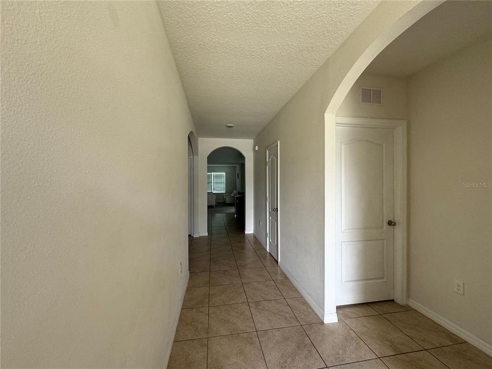 For Rent: $2,200 (4 beds, 2 baths, 1851 Square Feet)