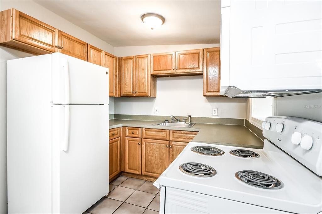 For Rent: $1,980 (4 beds, 2 baths, 1378 Square Feet)