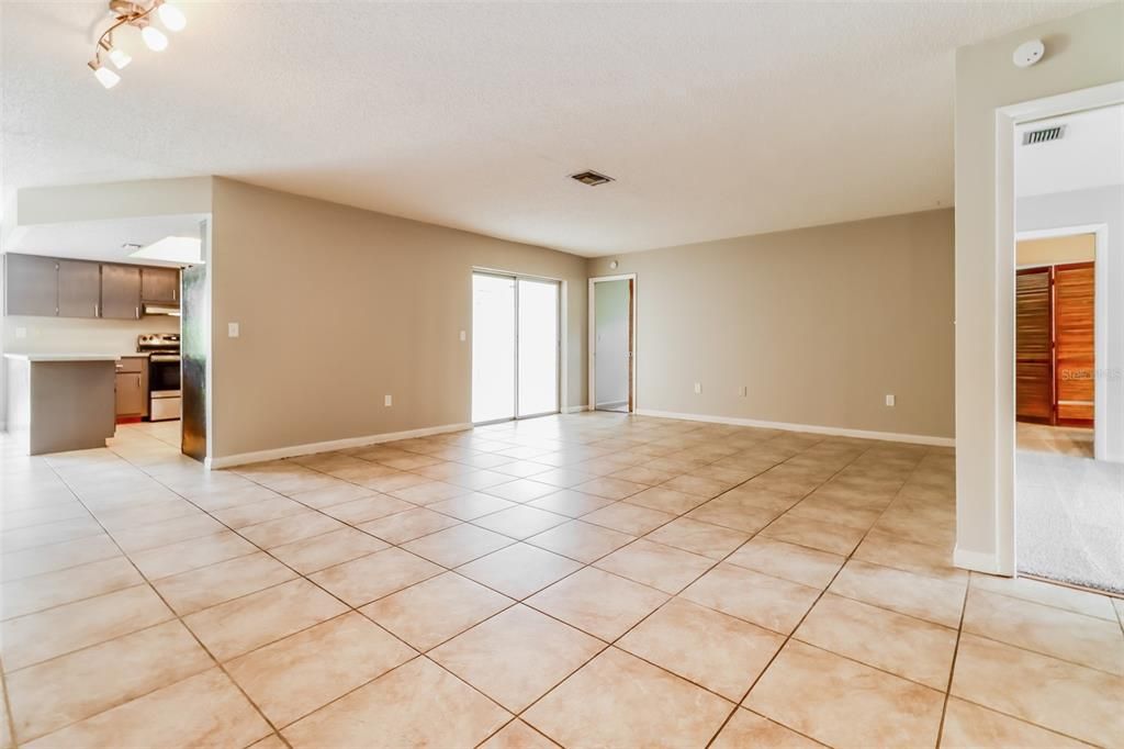 For Sale: $479,000 (4 beds, 2 baths, 1960 Square Feet)