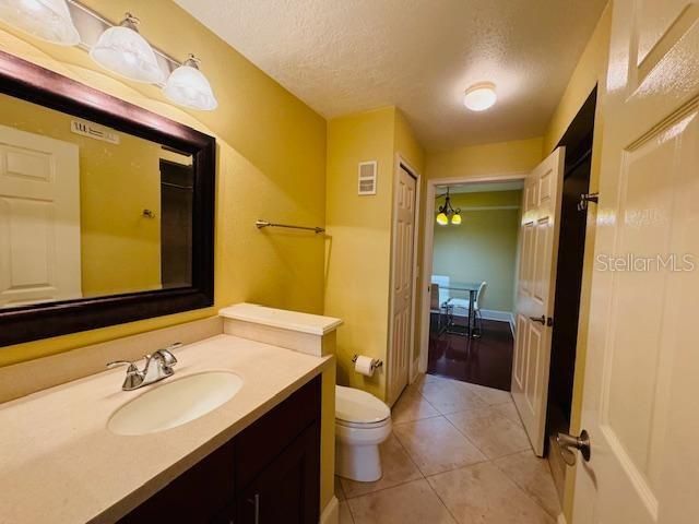 For Sale: $199,000 (2 beds, 2 baths, 890 Square Feet)