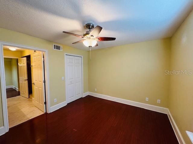 For Sale: $199,000 (2 beds, 2 baths, 890 Square Feet)