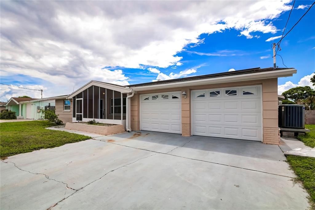 For Sale: $314,900 (3 beds, 2 baths, 1440 Square Feet)