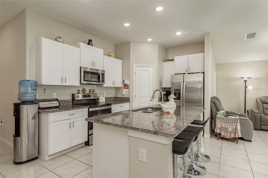 For Sale: $345,000 (3 beds, 2 baths, 1548 Square Feet)