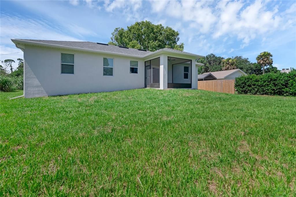 For Sale: $450,000 (3 beds, 2 baths, 1418 Square Feet)