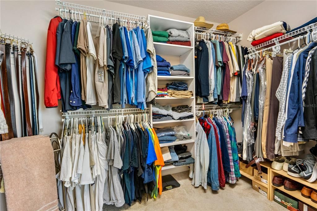 Под контрактом: $587,500 (4 спален, 4 ванн, 2633 Квадратных фут)