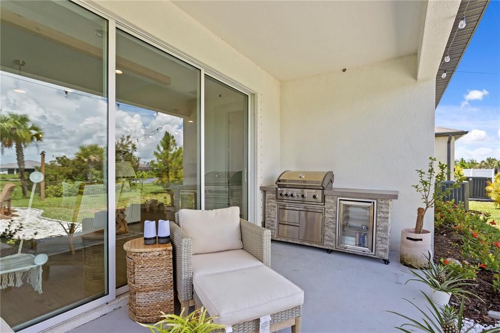 Outdoor grill/fridge combo