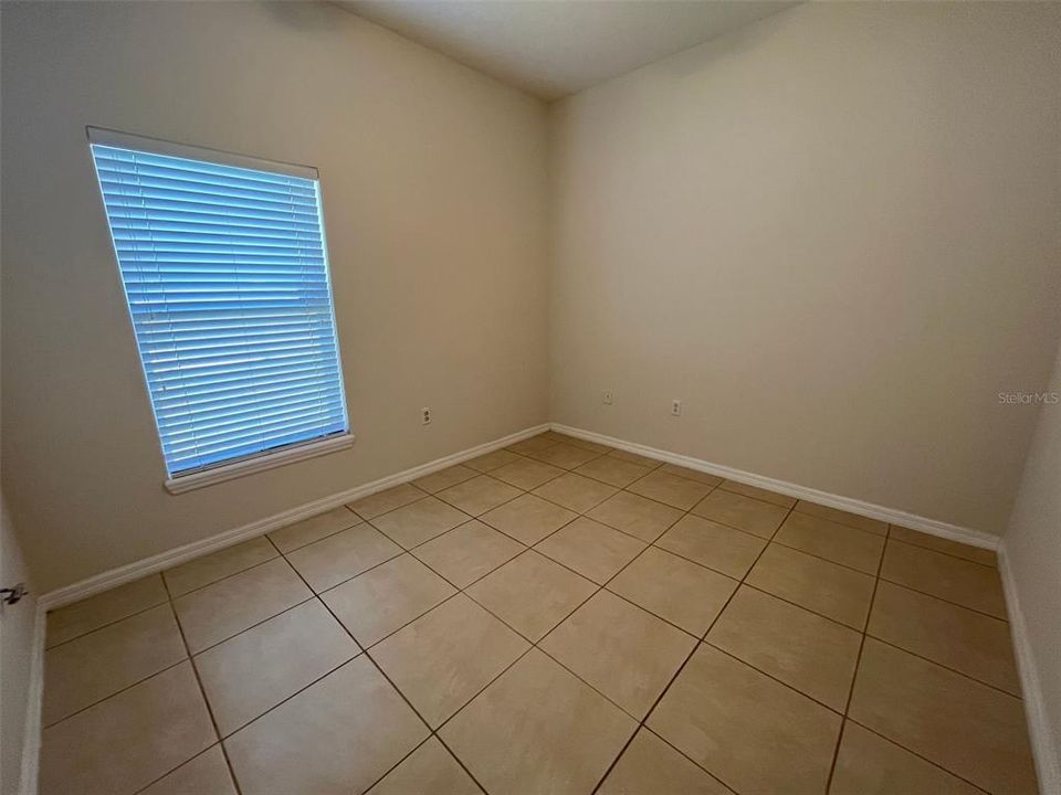 For Rent: $2,550 (4 beds, 2 baths, 1960 Square Feet)