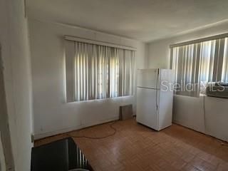 En Venta: $305,000 (4 camas, 2 baños, 2052 Pies cuadrados)