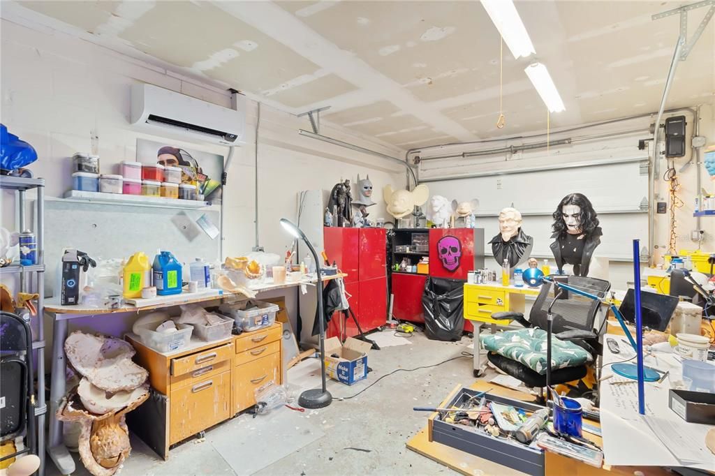 Garage/workshop