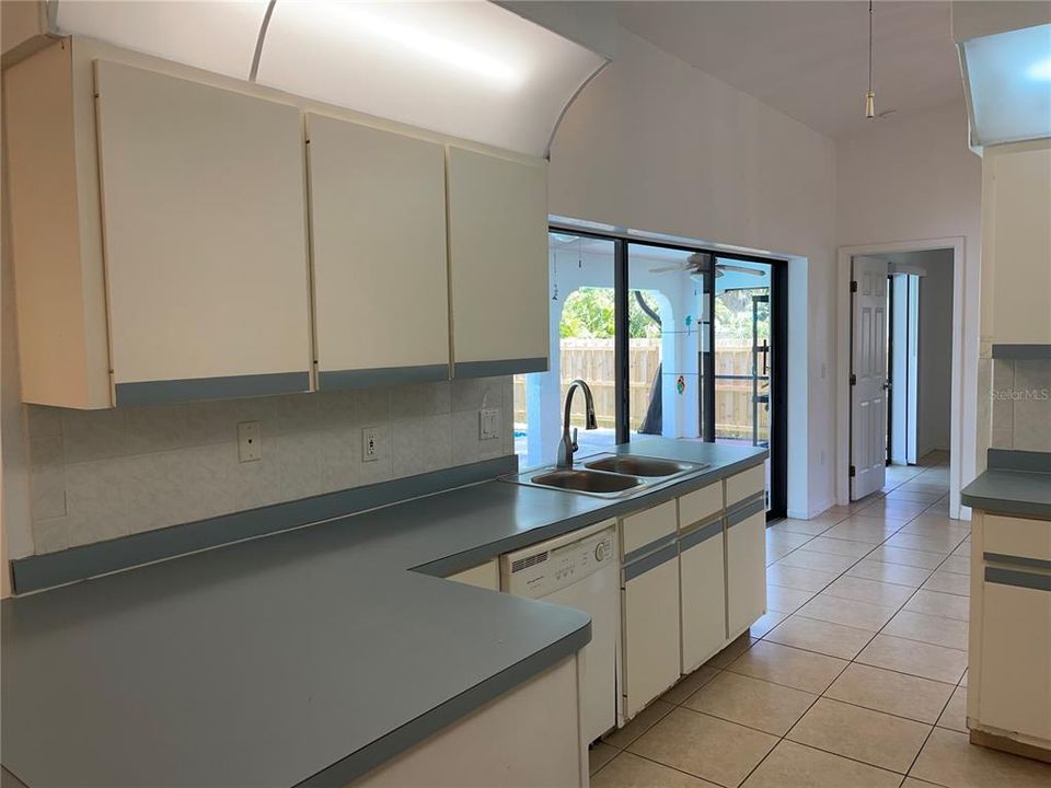 For Sale: $340,000 (3 beds, 2 baths, 1534 Square Feet)