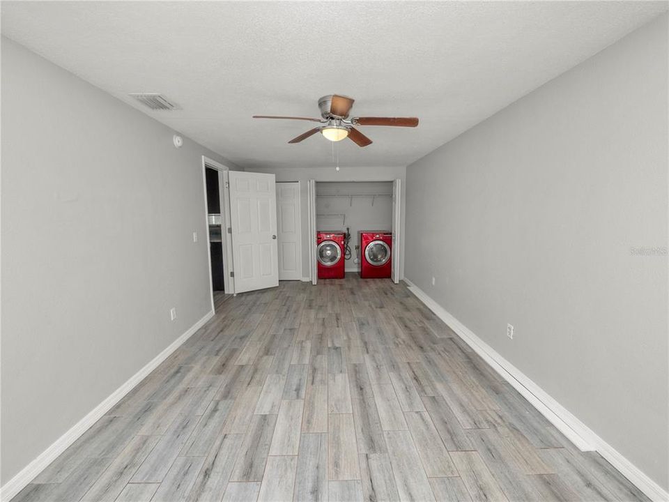 bedroom 4 / garage conversion with washer and dryer