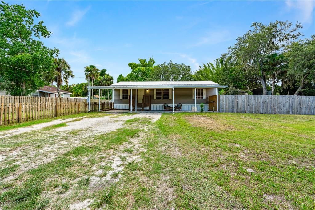 For Sale: $249,900 (4 beds, 2 baths, 1440 Square Feet)