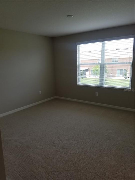 For Rent: $2,100 (3 beds, 2 baths, 1400 Square Feet)