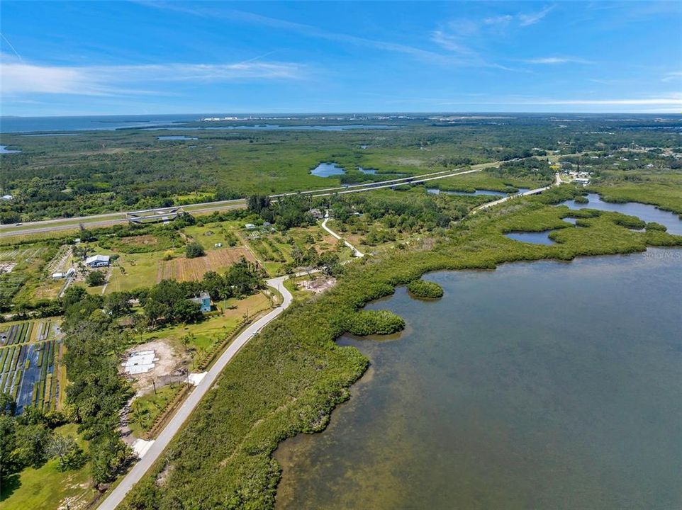 На продажу: $750,000 (1.43 acres)