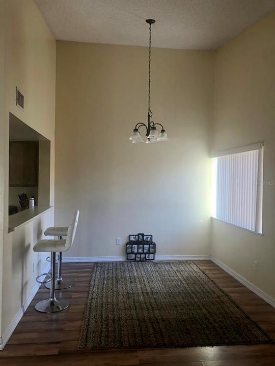 For Rent: $1,600 (2 beds, 2 baths, 1227 Square Feet)