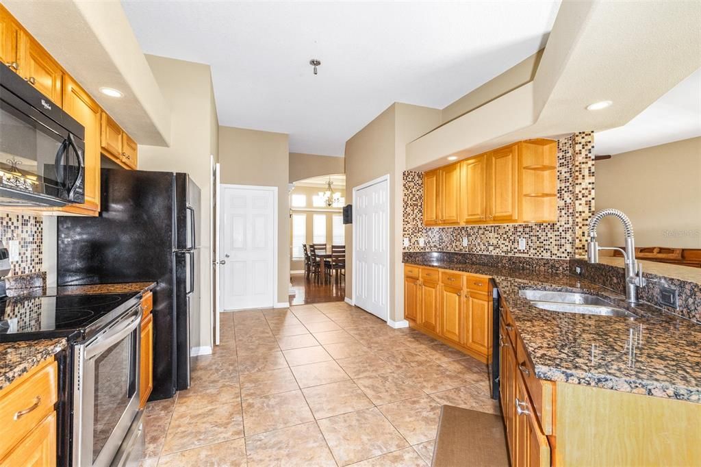 For Sale: $469,000 (4 beds, 2 baths, 2439 Square Feet)