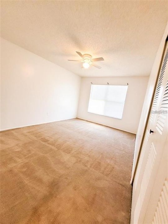 For Sale: $249,000 (2 beds, 2 baths, 864 Square Feet)