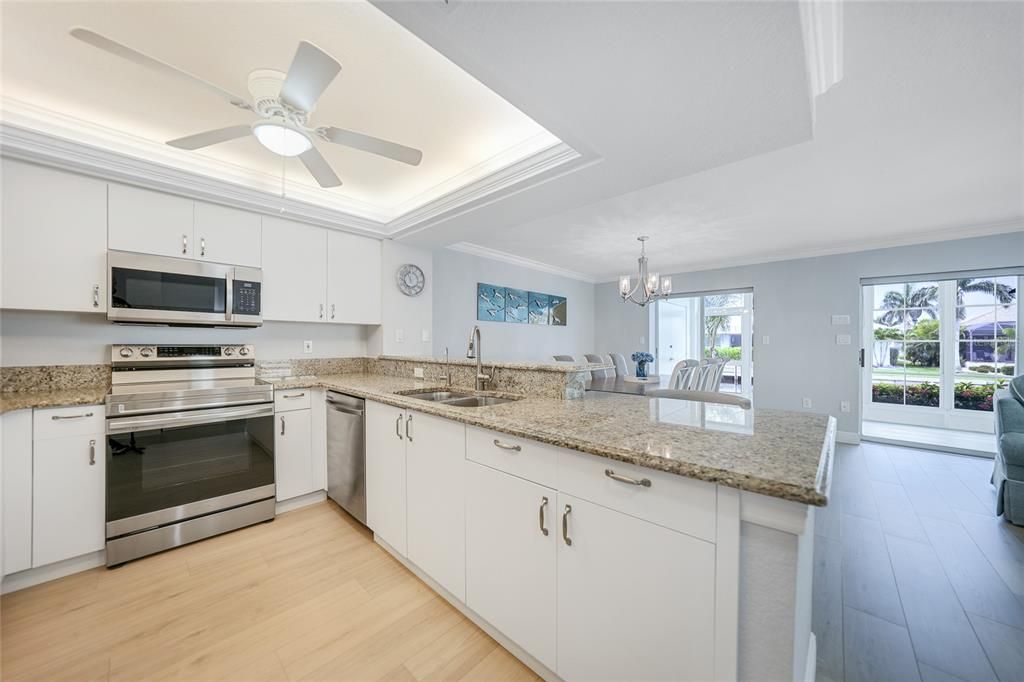 For Sale: $435,000 (3 beds, 2 baths, 1865 Square Feet)