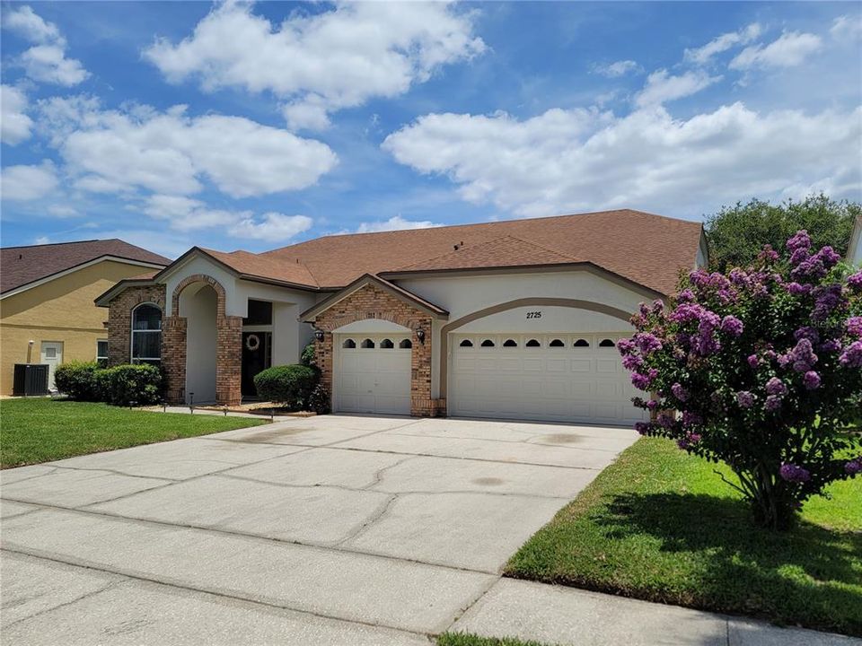 For Sale: $563,000 (4 beds, 2 baths, 2417 Square Feet)