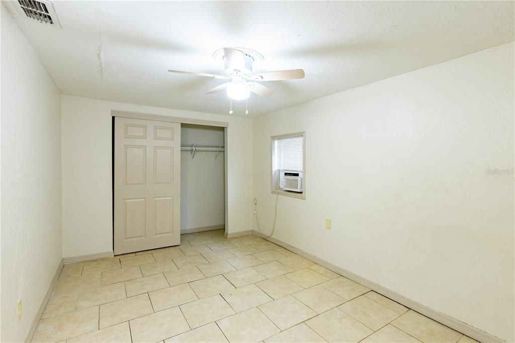 For Sale: $229,000 (3 beds, 1 baths, 960 Square Feet)