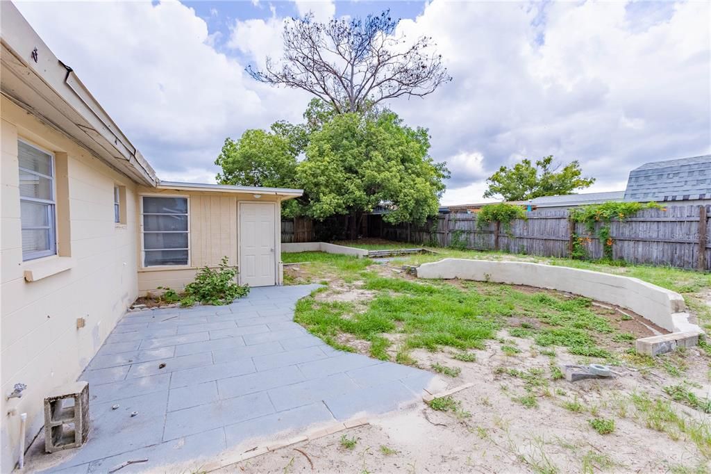 For Sale: $229,000 (3 beds, 1 baths, 960 Square Feet)