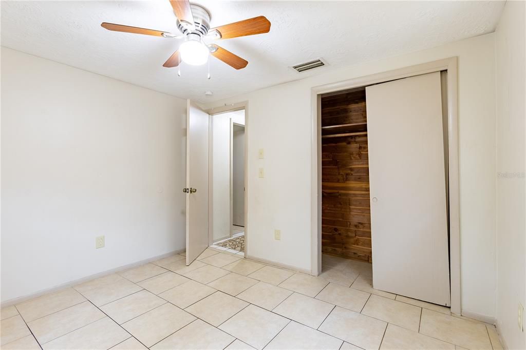 For Sale: $229,000 (3 beds, 1 baths, 960 Square Feet)