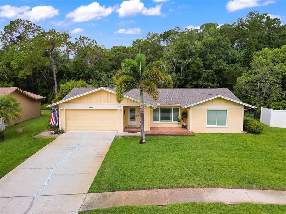 For Sale: $511,000 (2 beds, 2 baths, 1574 Square Feet)