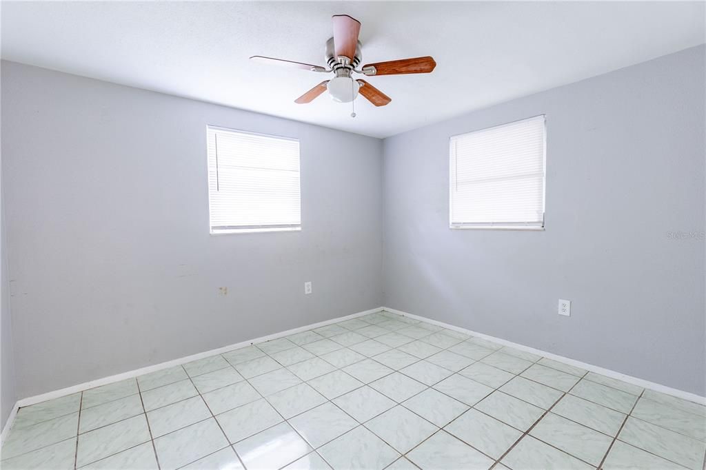 For Sale: $229,000 (2 beds, 2 baths, 1371 Square Feet)