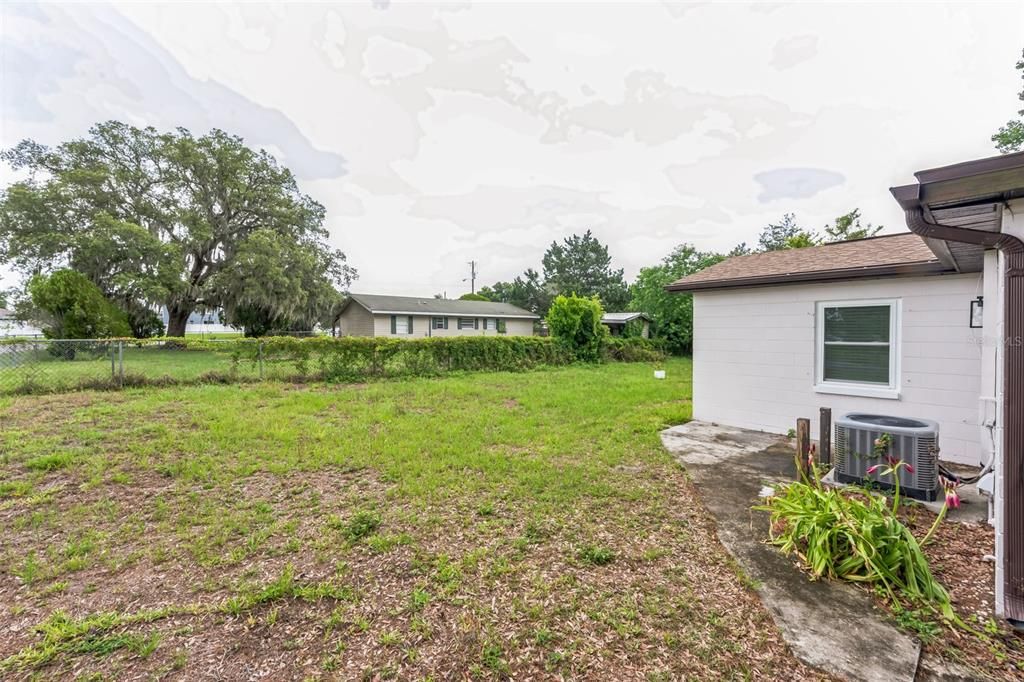 For Sale: $255,000 (3 beds, 2 baths, 1296 Square Feet)