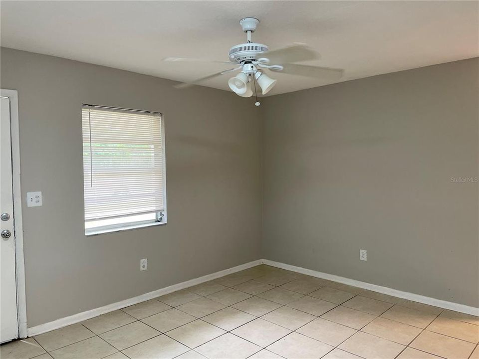 For Sale: $225,000 (3 beds, 1 baths, 786 Square Feet)