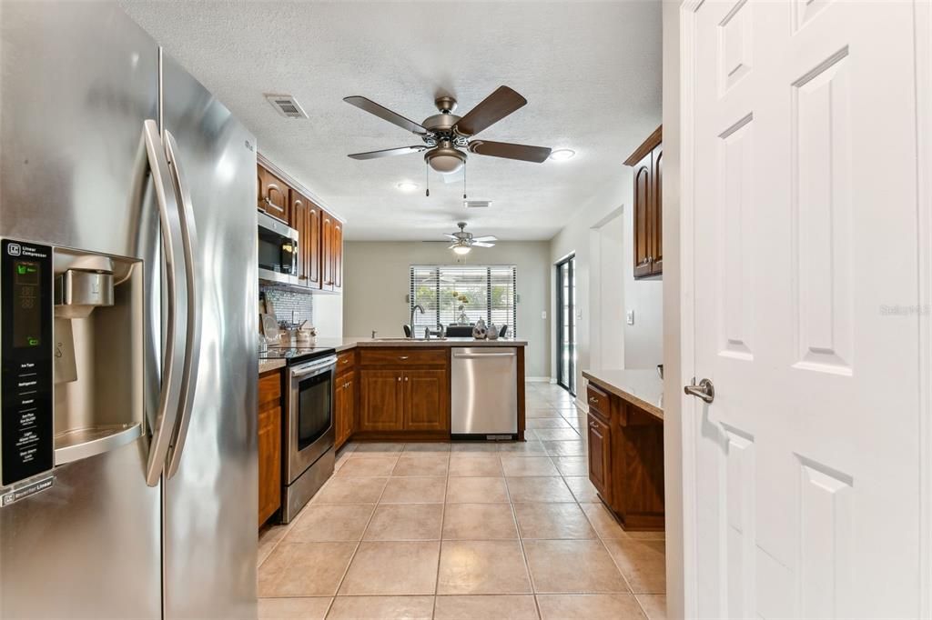 Active With Contract: $475,000 (3 beds, 2 baths, 1972 Square Feet)