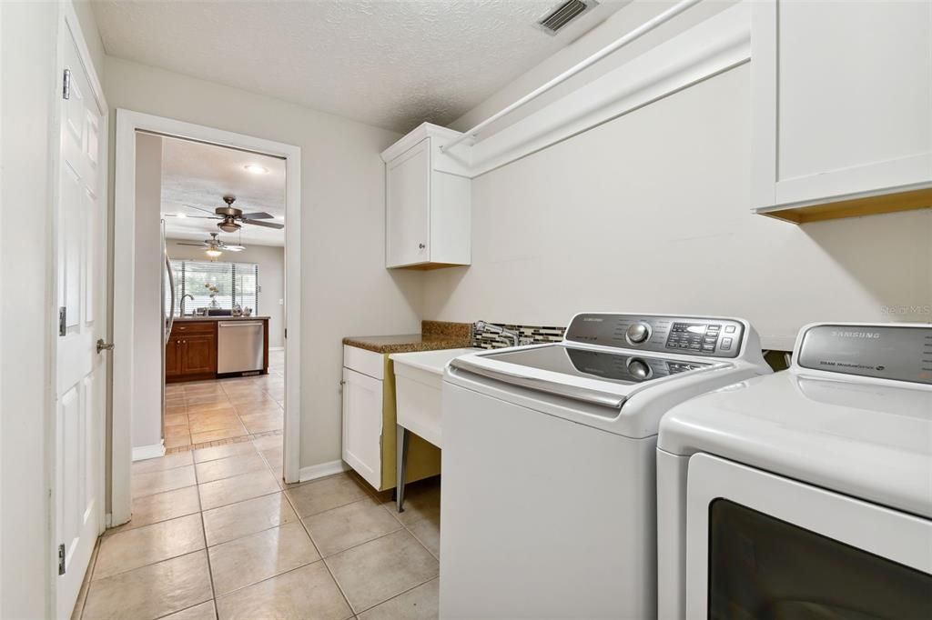 Active With Contract: $475,000 (3 beds, 2 baths, 1972 Square Feet)