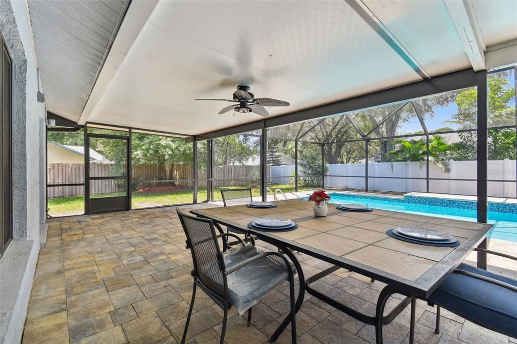 Active With Contract: $475,000 (3 beds, 2 baths, 1972 Square Feet)