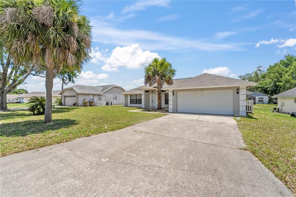 For Sale: $399,999 (3 beds, 2 baths, 1971 Square Feet)