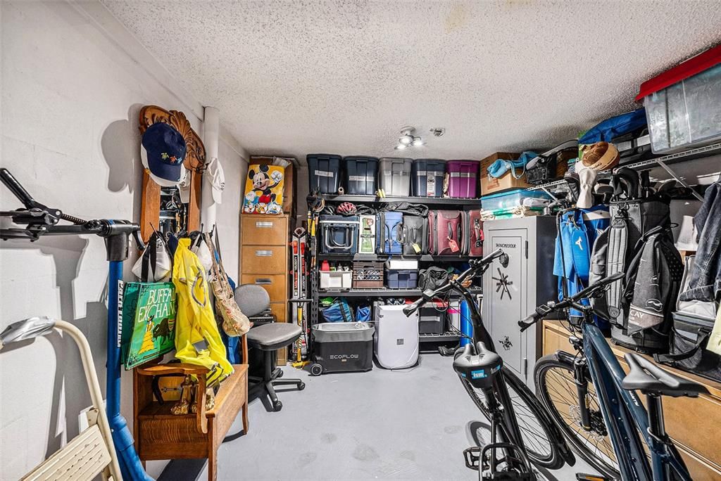 Bonus garage space