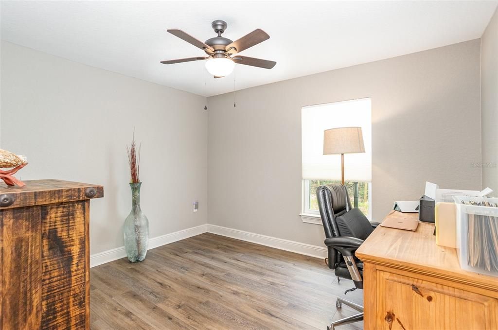 For Sale: $369,000 (3 beds, 2 baths, 1936 Square Feet)