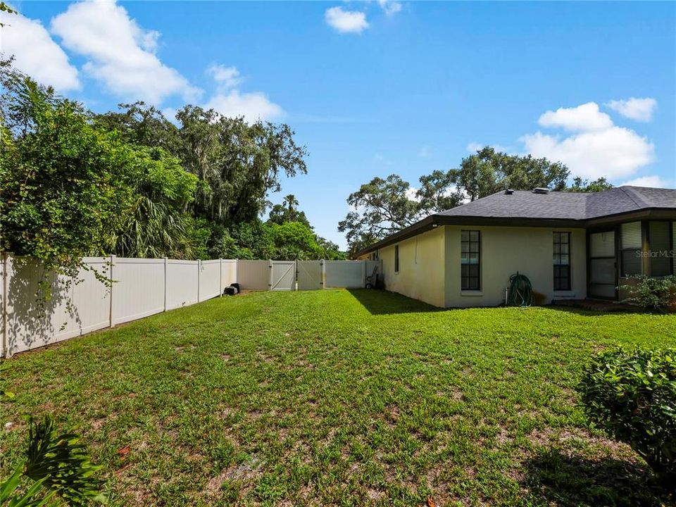 For Sale: $450,000 (3 beds, 2 baths, 2332 Square Feet)