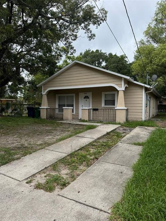 For Rent: $1,850 (3 beds, 2 baths, 1200 Square Feet)