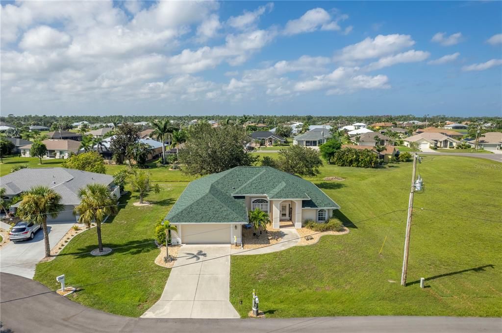 For Sale: $580,000 (3 beds, 2 baths, 2072 Square Feet)