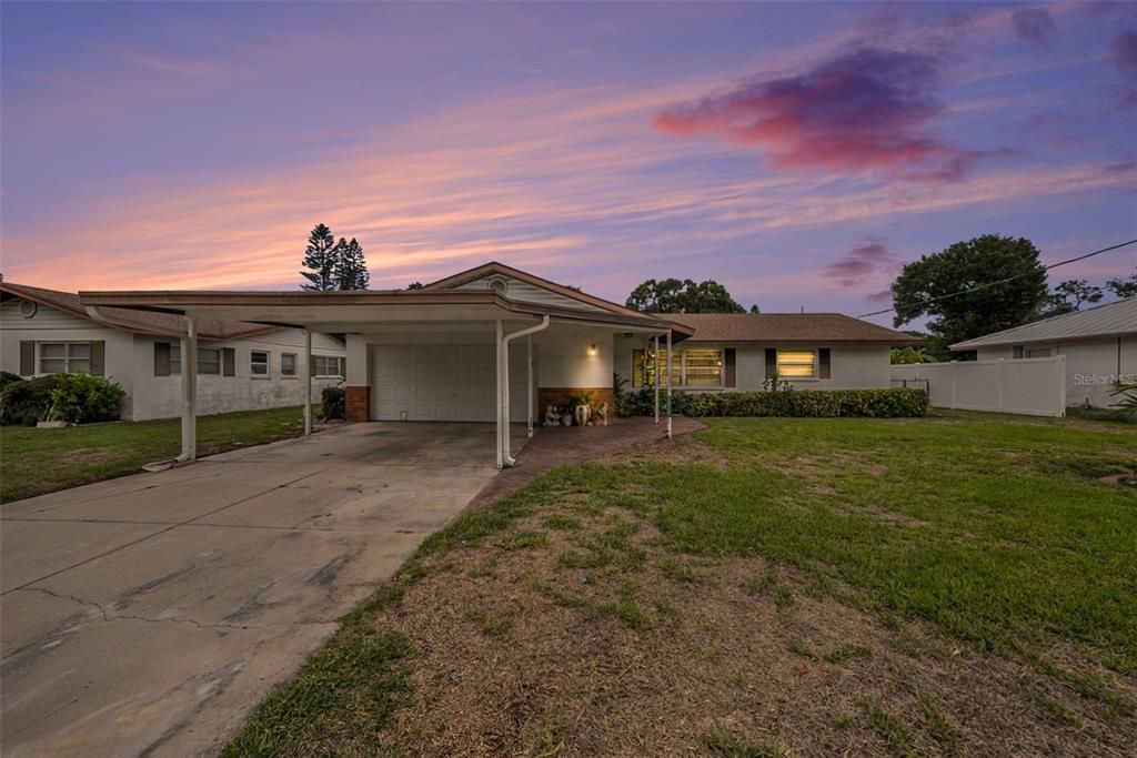 For Sale: $499,000 (3 beds, 2 baths, 2440 Square Feet)