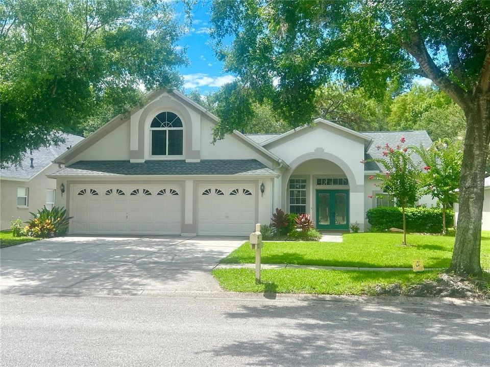 Beautiful Curb Appeal!