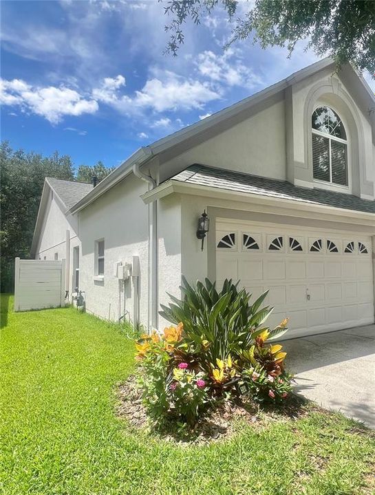 Beautiful curb appeal!