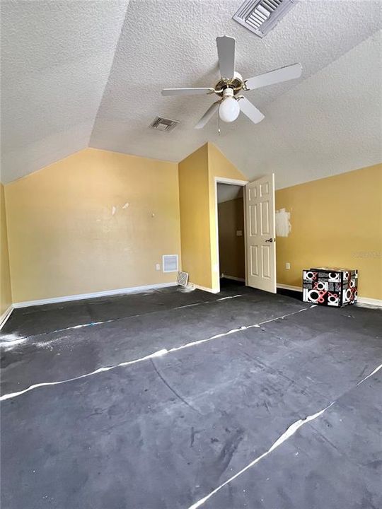 Bonus Room upstairs (no closet)