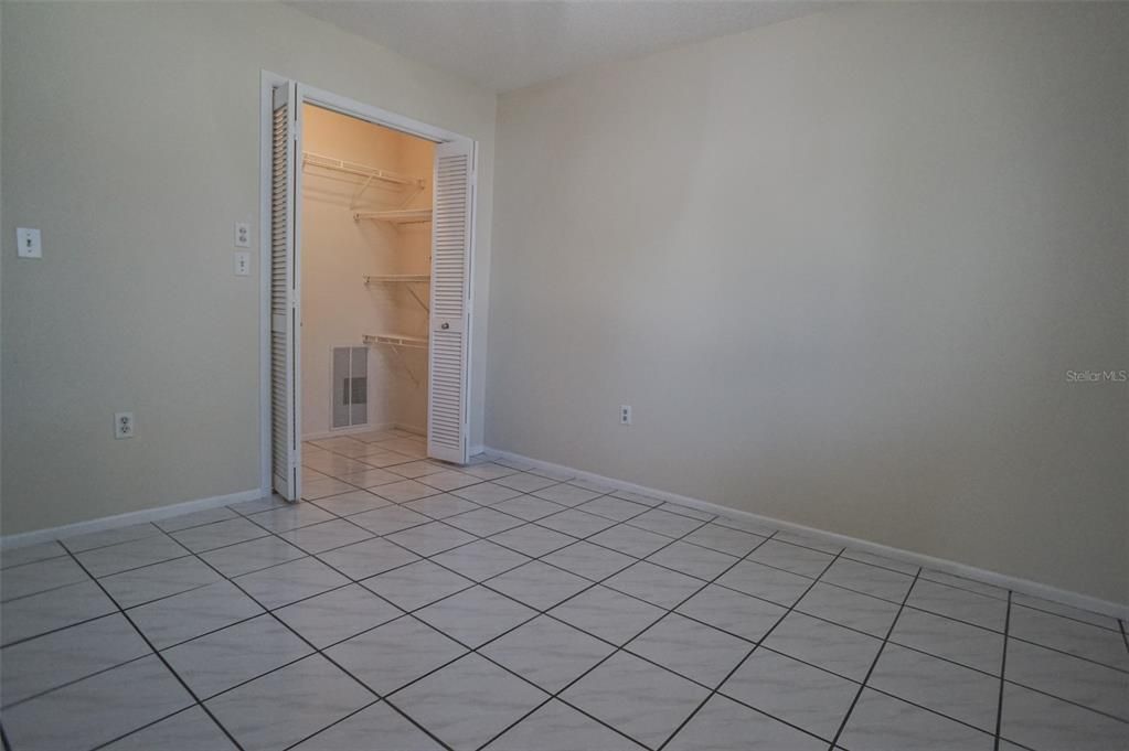 For Sale: $259,900 (2 beds, 2 baths, 1030 Square Feet)