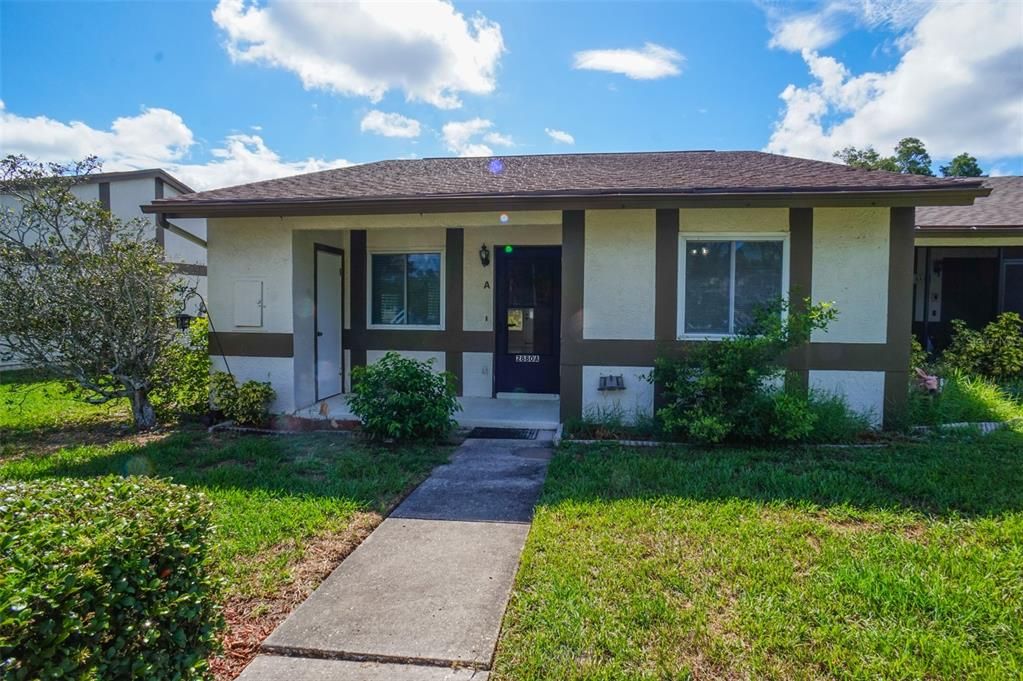 For Sale: $259,900 (2 beds, 2 baths, 1030 Square Feet)